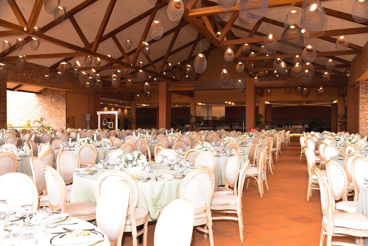 SRCC_Uganda's tweet photo. Our venue offers an elegant &amp; versatile space designed to elevate every occasion, from grand weddings &amp; gala dinners to corporate events, conferences, &amp; special celebrations.
Thank you for your continued support &amp; for making this milestone possible
#visitmunyonyo #luxeglobala2026 https://t.co/8feJ07lHY5