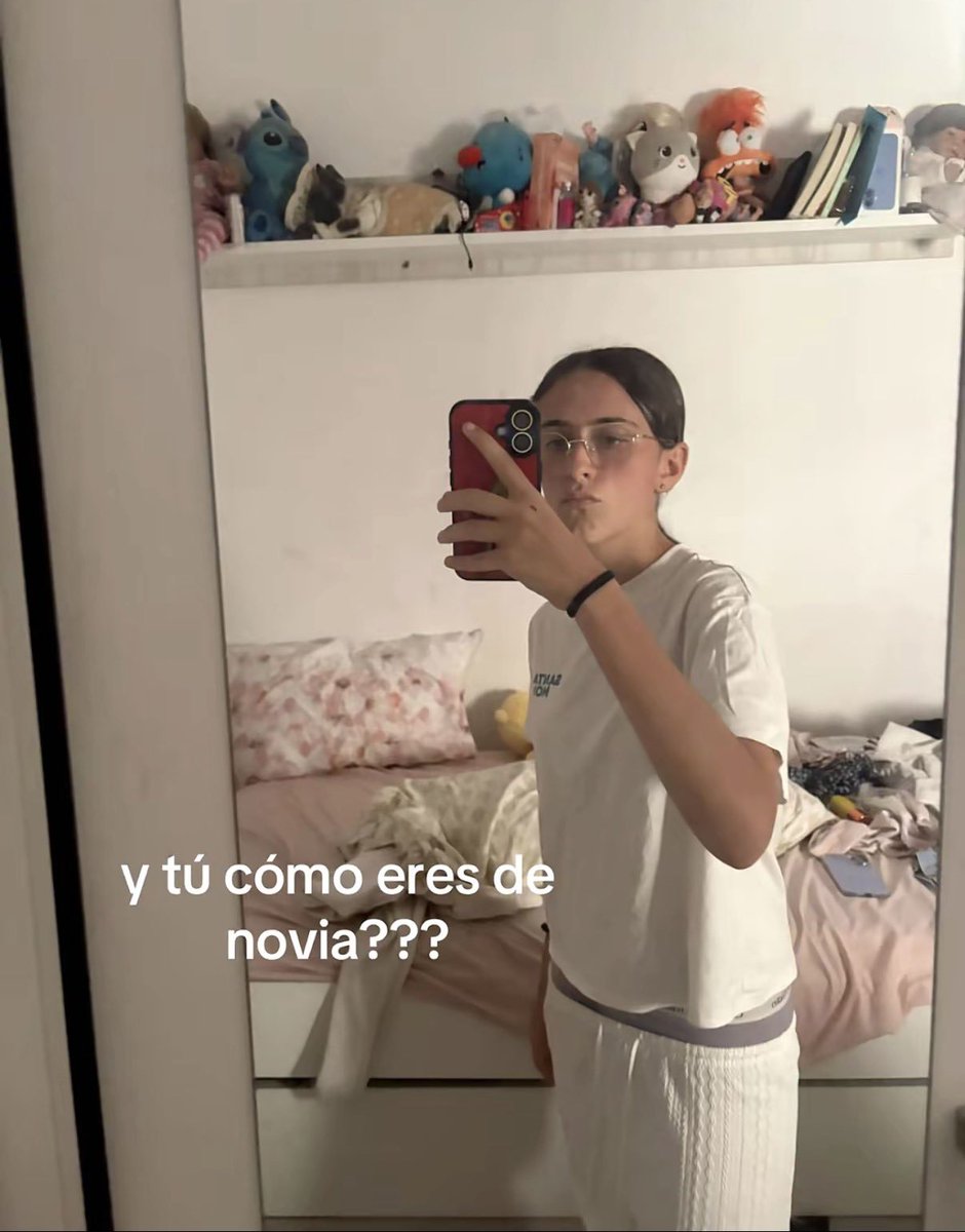 olivospaco's tweet photo. llorando estoy con la lesbiana esta https://t.co/1TZmrjrqHK