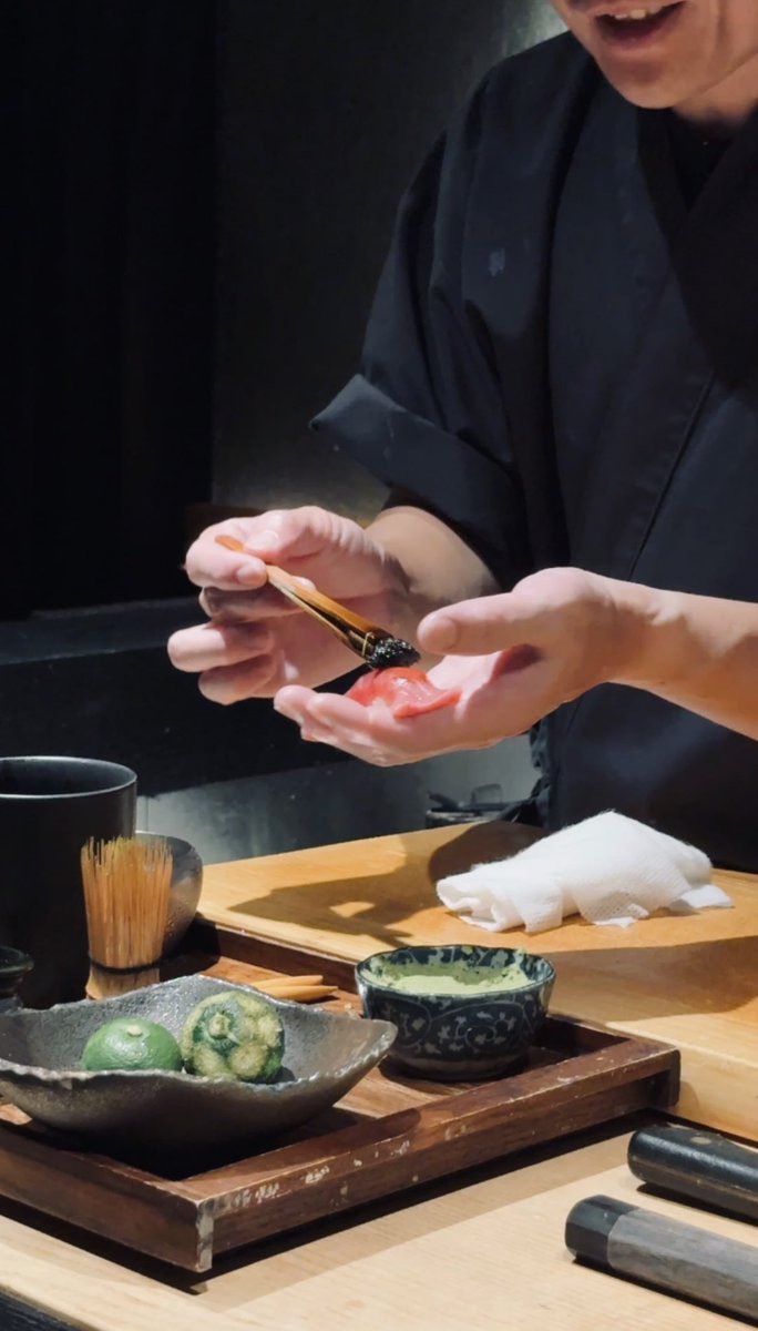 chef_serendip's tweet photo. ここ凄かった！
鮨怒涛の15貫×甘味9種食べ放題
いままでに無かった最高のコース
群馬からでもわざわざ行きたいお店です
ここぞって時に使えるお店
#鮨五十六歩 https://t.co/lFQ6f4u0zU