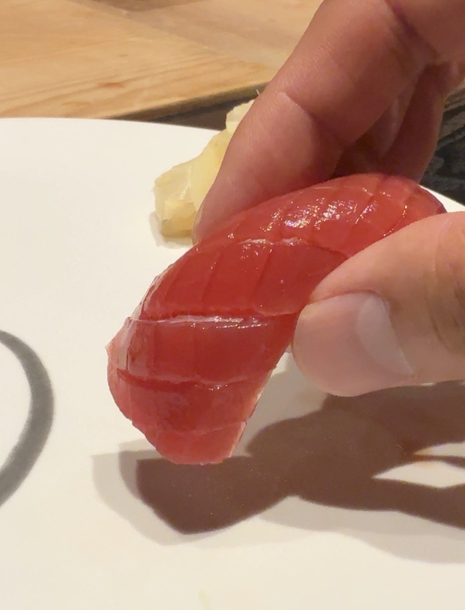 chef_serendip's tweet photo. ここ凄かった！
鮨怒涛の15貫×甘味9種食べ放題
いままでに無かった最高のコース
群馬からでもわざわざ行きたいお店です
ここぞって時に使えるお店
#鮨五十六歩 https://t.co/lFQ6f4u0zU