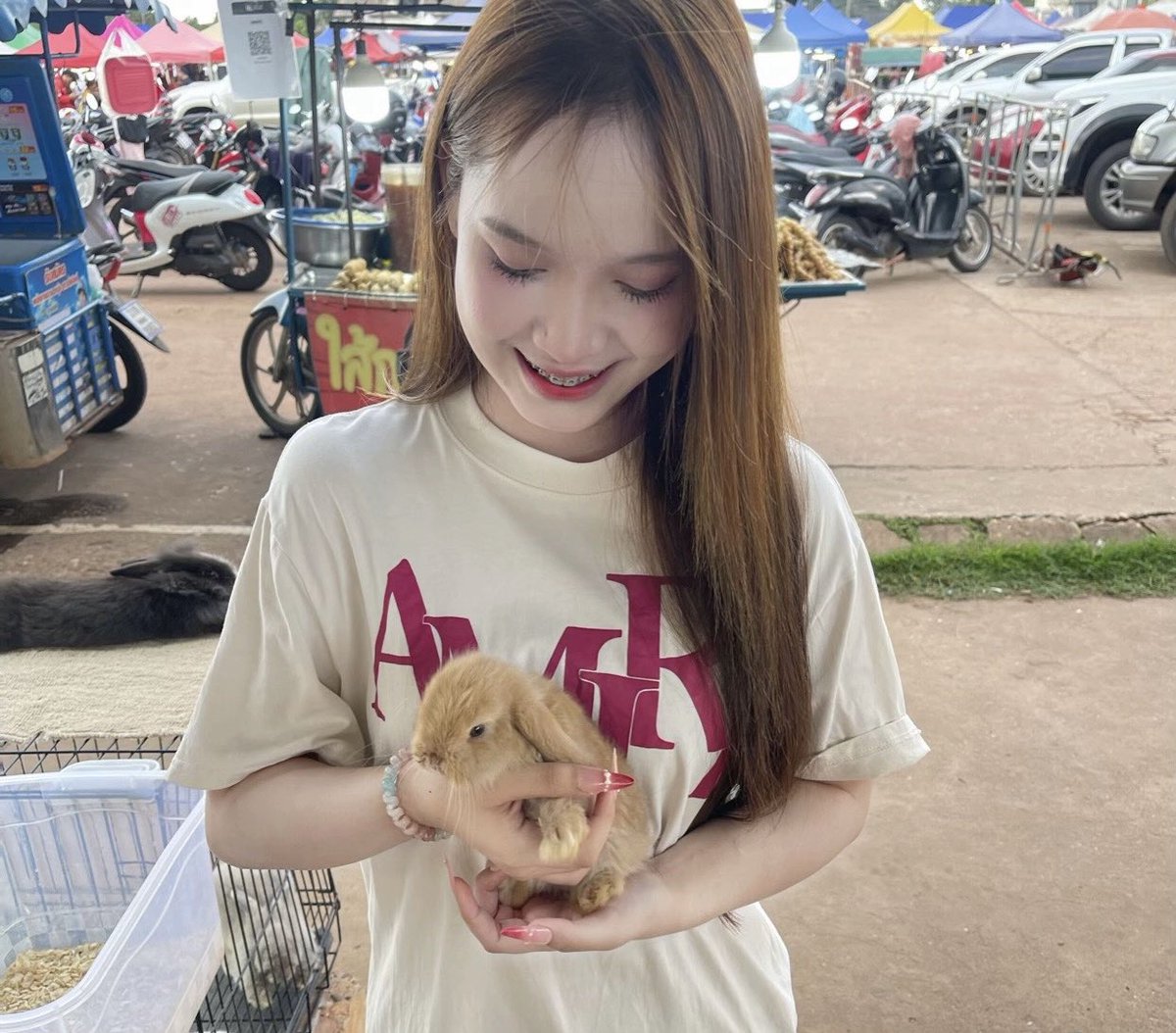 pha_lan73225's tweet photo. ฟีฟ่าอยากได้กระต่ายน้อยหาผู้ใหญ่ใจดีคั๊บ🙌🏻🐇🤍🤍#สกลนคร https://t.co/mwGBhN8rtj