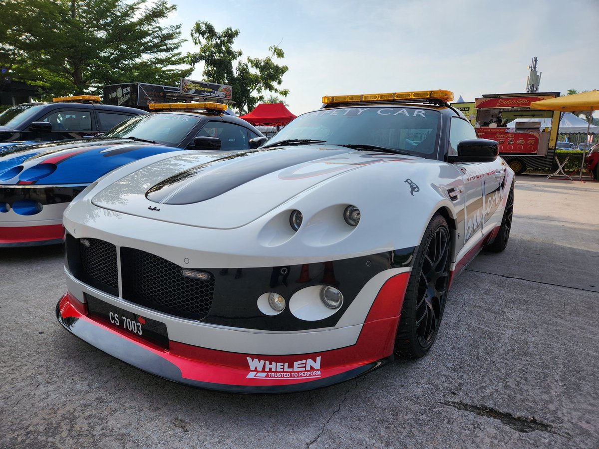 RimauXI's tweet photo. Safety car, made in Malaysia 🇲🇾 https://t.co/vLXSWgg01D