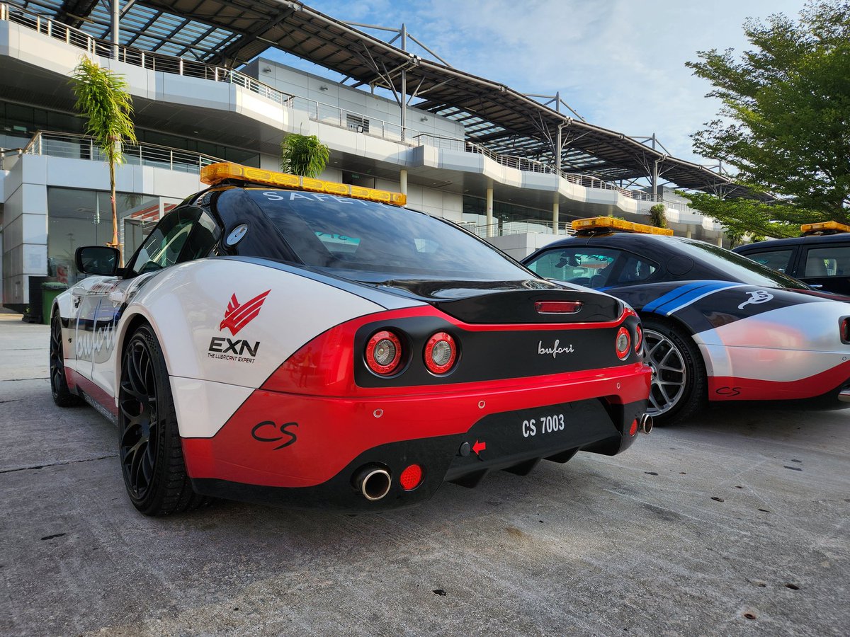 RimauXI's tweet photo. Safety car, made in Malaysia 🇲🇾 https://t.co/vLXSWgg01D