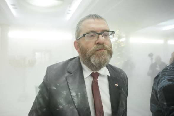 zrop2026's tweet photo. @tomek525 Każdy kraj ma swojego zdrajcę, natomiast historia uczy że zdrajcy prędzej czy później otrzymują zasłużoną karę za swoje zbrodnie https://t.co/Za0qb0WX9j
