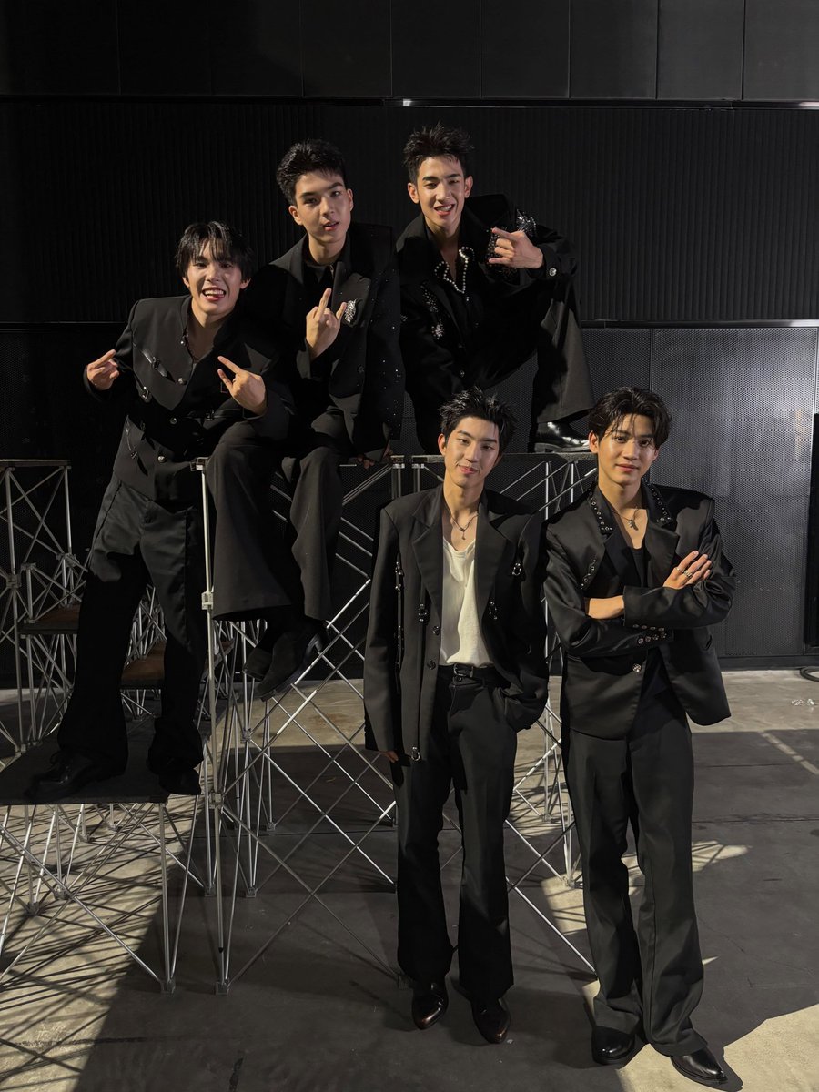 AMPG_OURLOVE's tweet photo. 𝐈𝐆 𝐔𝐩𝐝𝐚𝐭𝐞 𝐏𝐨𝐬𝐭 : tananloh
📆 31/07/2026

“เจอกันนะเเก๊งพี่โก๋”

#WhenOrangesFall
#Almondbabybigboy #ProgressPassawish 
#AlmondProgress #ด้อมภภ #PSPW 
#แอลม่อนโปรเกรส https://t.co/qvgIeQVmyV