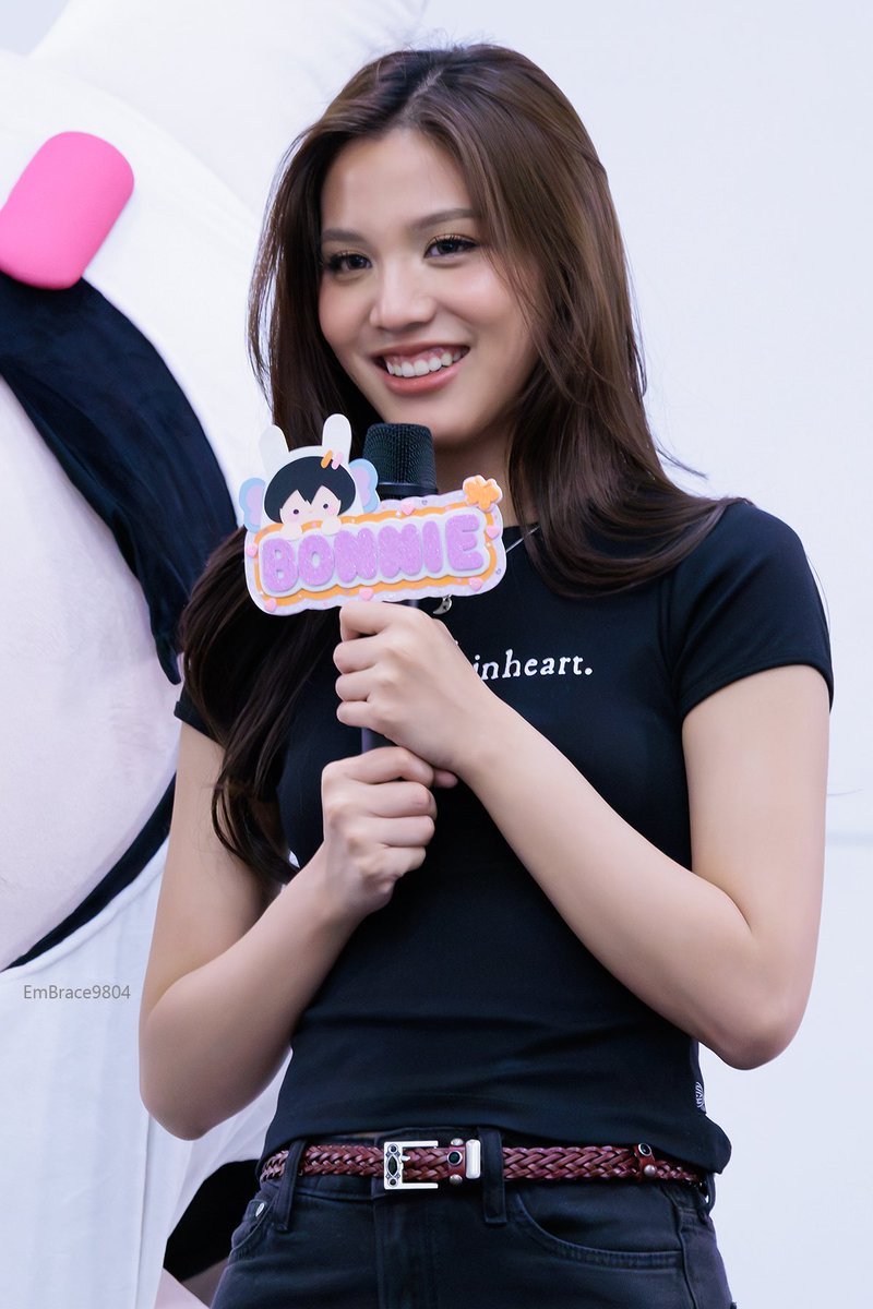 EmB9804's tweet photo. แป๋วมานี่มา 🥺🔥

EMIBONNIE MOONSHADOW PRESS TOUR
#MoonshadowSeriesLIVE
#beonnnie https://t.co/UPD1cJkvKO