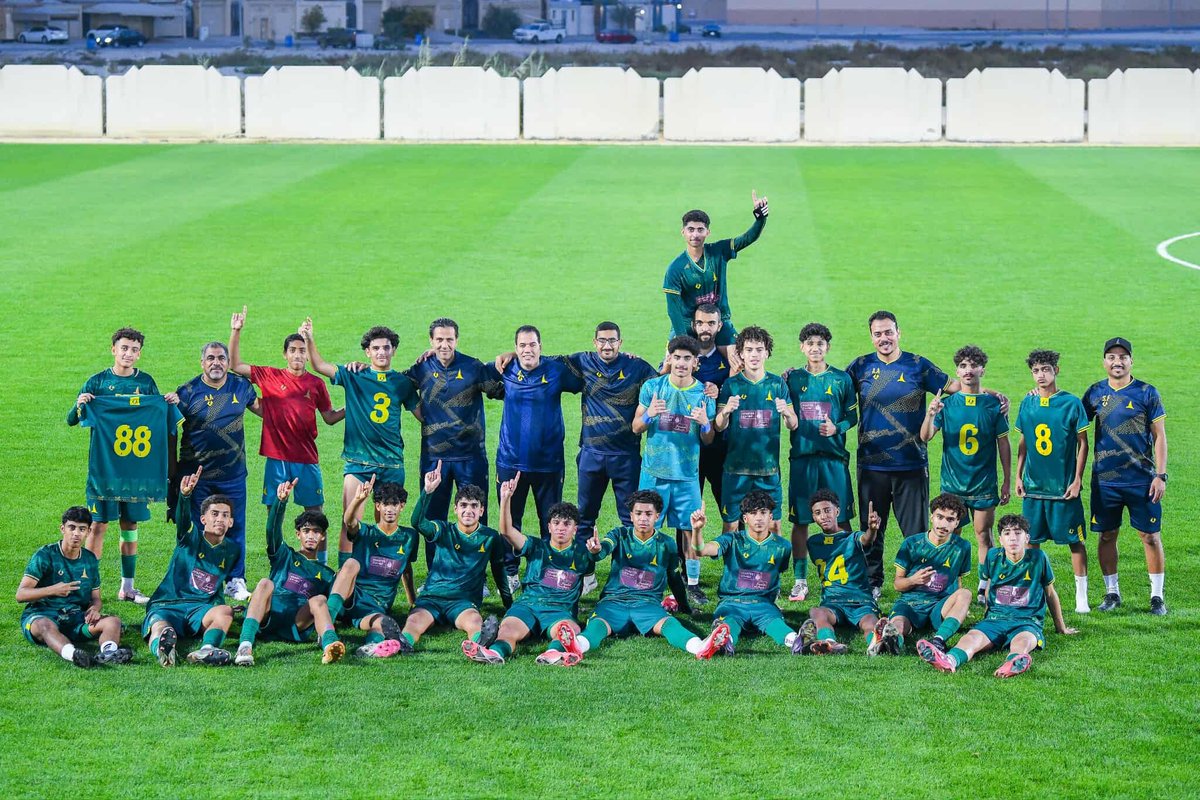 ashrafsobih69's tweet photo. الحمد لله للموسم الثانى بنادي الخليج اسال الله التوفيق والنجاح  للعمل على تكوين وتطوير  وتأسيس  مواهب جديدة بنادي الخليج . https://t.co/pgJfImnjgs