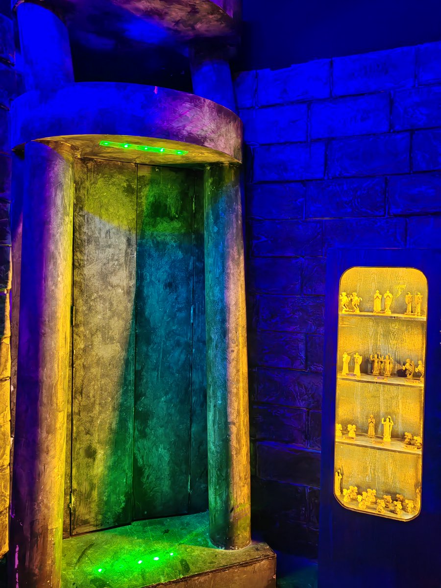 TomHrbek6's tweet photo. Just escaped the 60-minute "Ancient Tomb Secret" escape room—no hints used! My brain’s screaming but I’m already planning my next one. Who’s joining https://t.co/xlxUaWtrGX