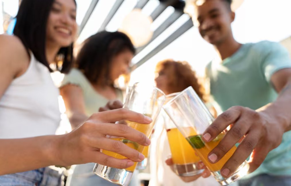 mserveis's tweet photo. La CNMC sanciona a RTVE con 307.300,80 euros por infringir la normativa de publicidad de bebidas alcohólicas en horarios no permitidos. La transparencia en la publicidad es clave..... https://t.co/vkyrCkvg6i https://t.co/N9NElaH60V