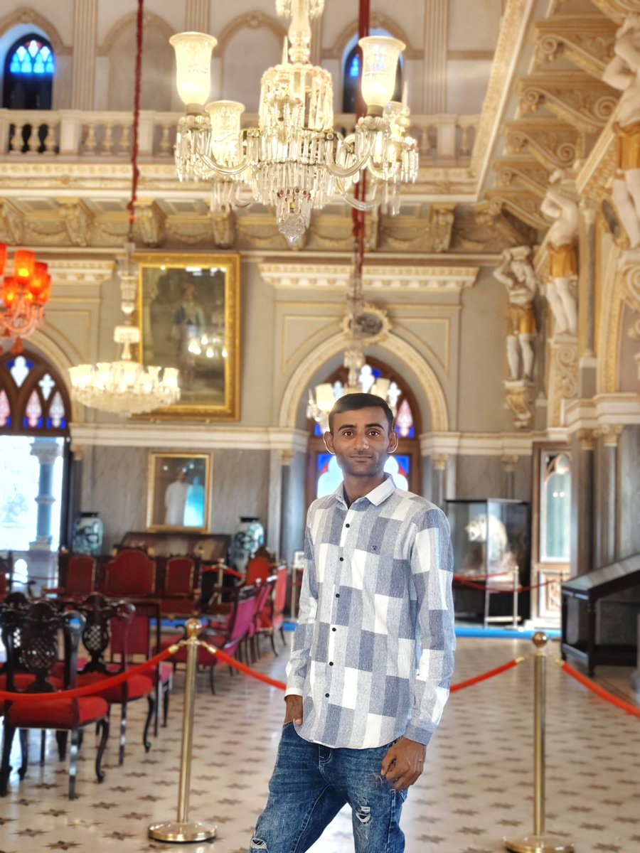Haresh_Dhanera's tweet photo. "ભીડમાં ઓળખાવું સહેલું છે, પરંતુ પોતાના વ્યક્તિત્વથી યાદ રહી જવું મુશ્કેલ છે. 🌿" https://t.co/CzHiN8Jc5j