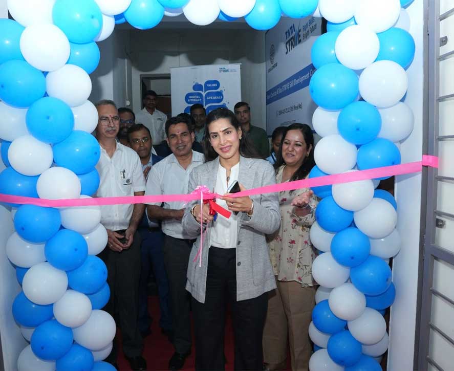 AutoGuideIndia's tweet photo. https://t.co/VTXYl3BvGR
Sona Comstar & Tata STRIVE have launched a new Skill Development Centre in Chakan, Pune.
220 youth to be trained in FY27
CNC Operations
Electrician
BFSI
A boost for industry-led skilling and employability.
#SonaComstar #TataSTRIVE #CSR https://t.co/tjyte8Kpja