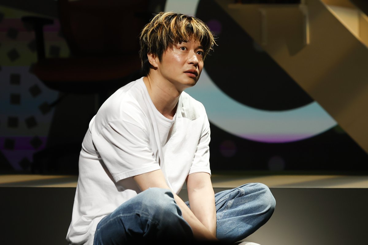 oricon's tweet photo. 田中圭、約1年ぶり芝居「緊張しました」
主演舞台きょう開幕
「逃げ場がないので、思い切りやるだけです」
⠀
✍🏻ゲネプロ取材会
https://t.co/xrby9McVKB
⠀
舞台『母さん、ラブソングです。』
東京、宮城、愛知、長野、大阪で上演
⠀
#母さんラブソングです https://t.co/QPqjiEi8Ld