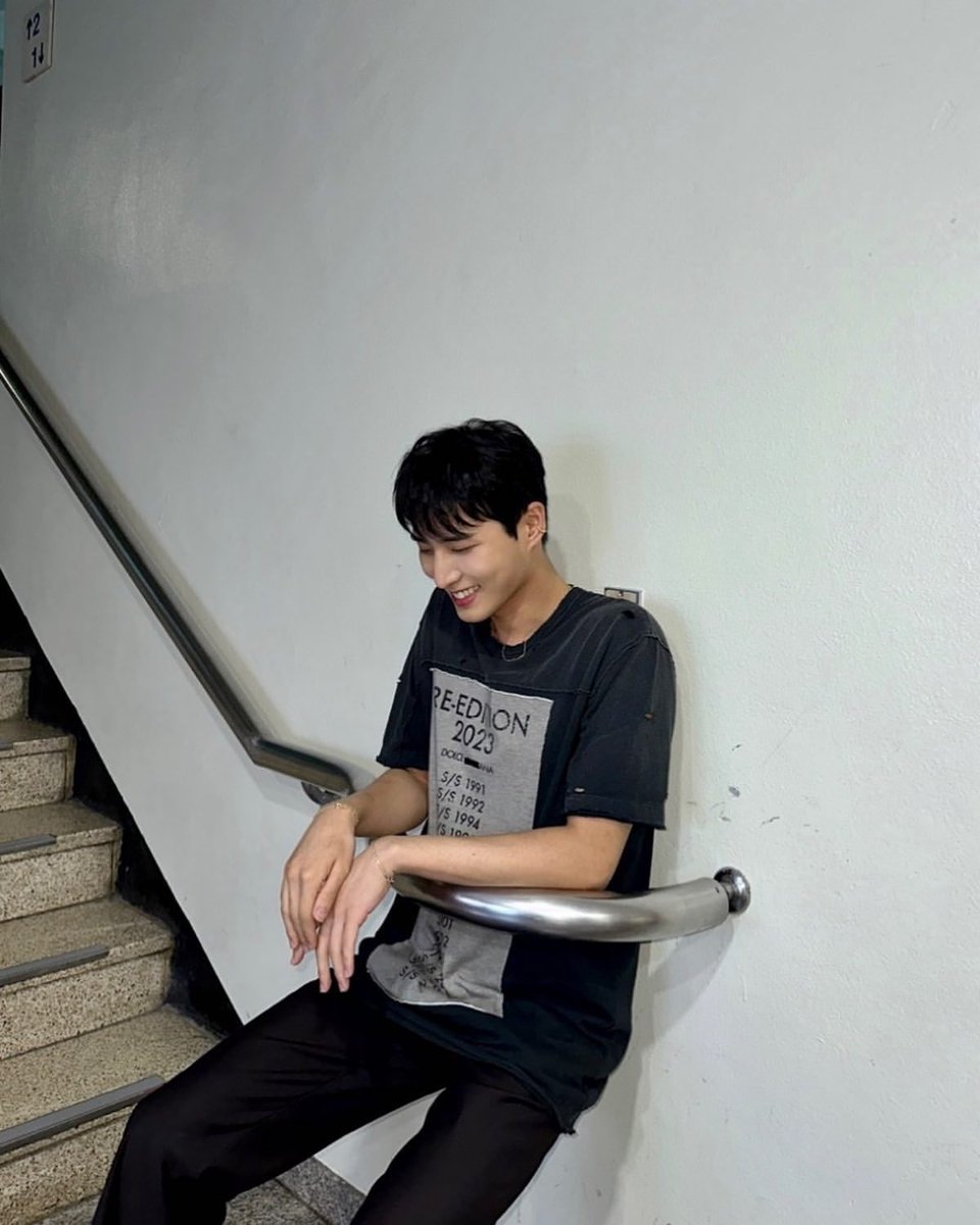 k_bbirong2's tweet photo. 우는 중 https://t.co/DCppUqHQbt