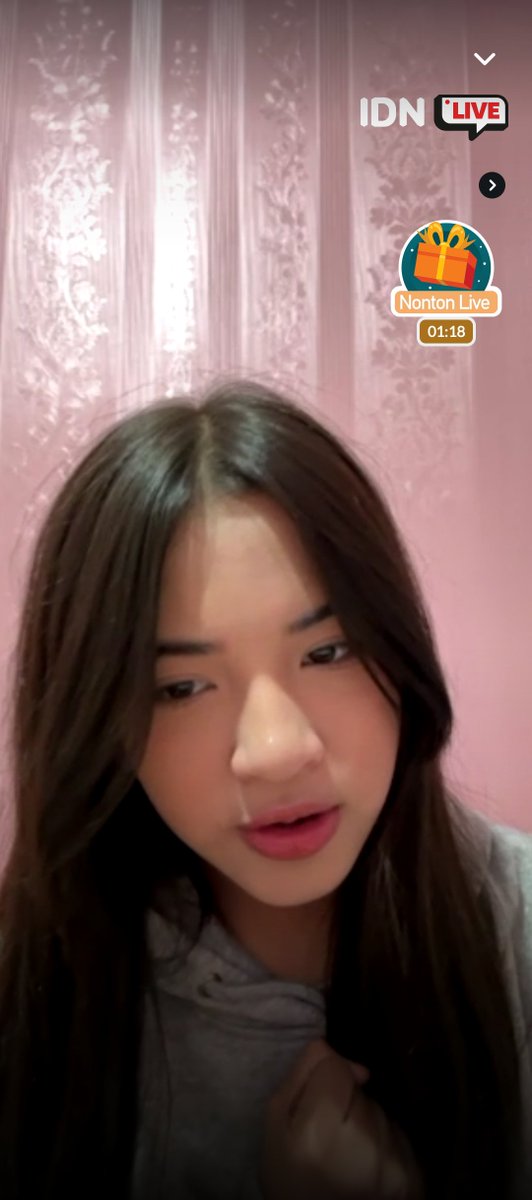 freetzyonly's tweet photo. rindu ini terobati, terimakasih idn nya carissa 🤭 semoga jadi ya yang mau pelihara cupang 

#CarissTime
#CarissaJKT48 https://t.co/d14iHbk5LR