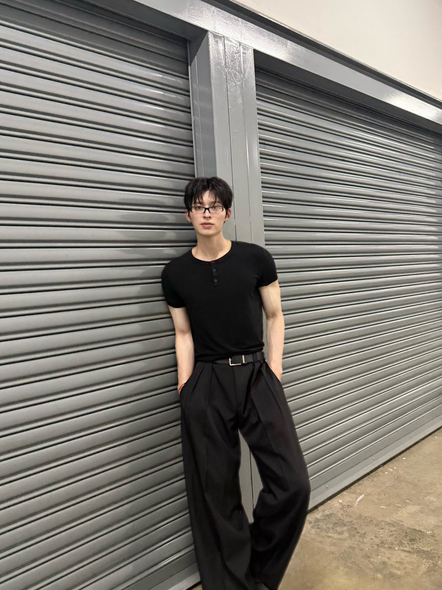 twixtpp's tweet photo. ((กูคงตายเพราะความหล่อเขาสักวัน😔)) https://t.co/8YAKStg96M