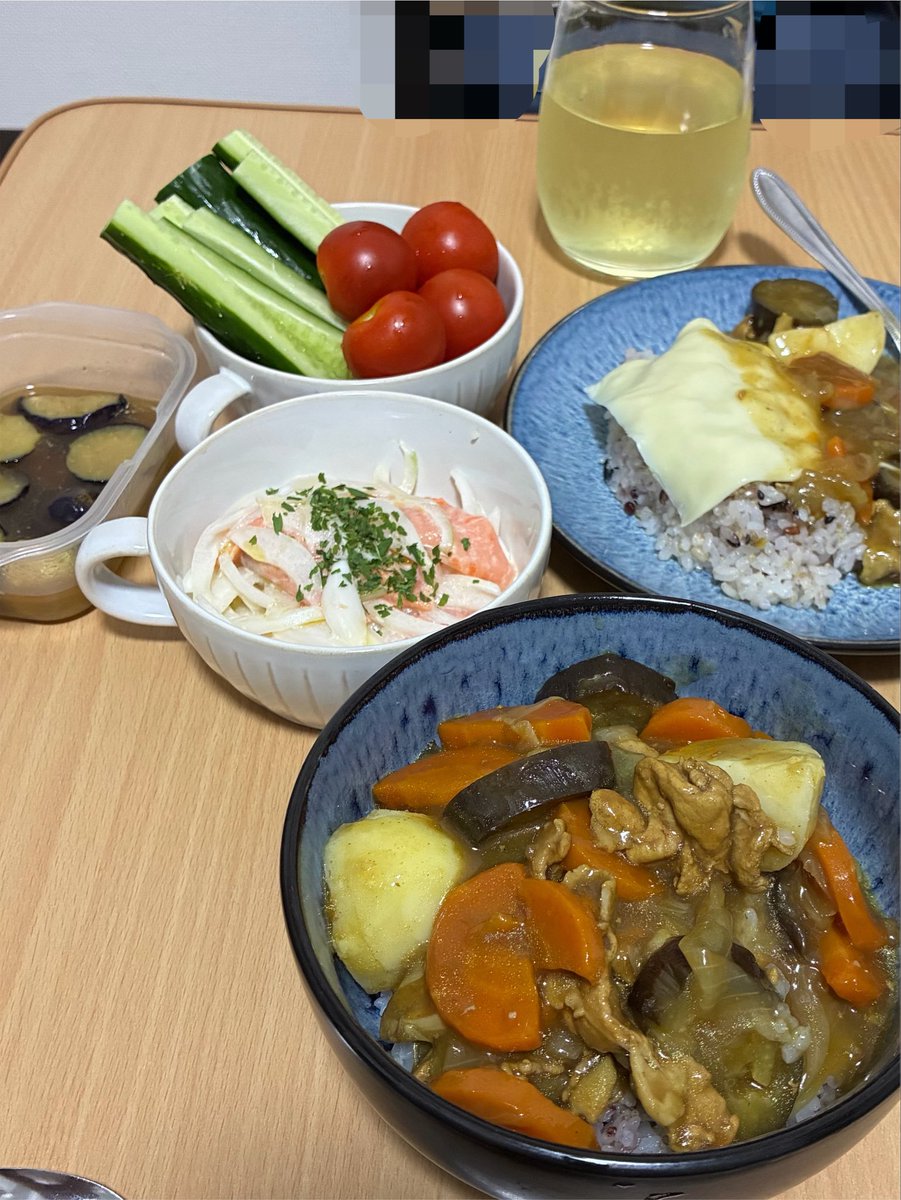 Me_xRi__'s tweet photo. 家カレーが食べたいって願望を、わざわざチャリで運んで叶えてくれた🍛
ただカレーを食べただけだったのに、って時間と話題になっちゃって申し訳ない🤣🤣
けどめっちゃ幸せだった、ご馳走様でした🙏💕💕 https://t.co/dzbErvjKsP