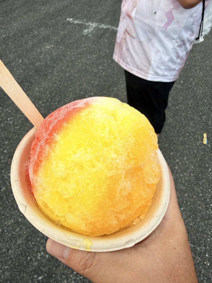 orgsunglassosan's tweet photo. このかき氷はシャチョーが並んでくれたお陰で快適に美味しく頂けました https://t.co/FmH2QfEJnP