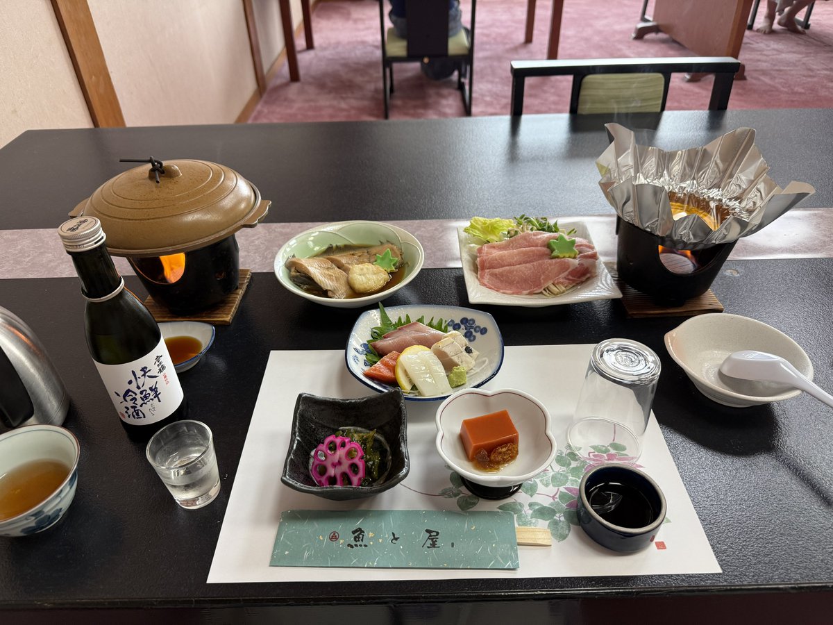 h_alpara's tweet photo. 早めの夏休み、海潜って温泉入って鱈腹食べていちまんえん、安すぎる
兵庫も穴場がたくさんあるぞい♡

お酒の免許持ってるので出汁酒もしましたｶｧｰｰｰｯ https://t.co/BVa8U7DemL