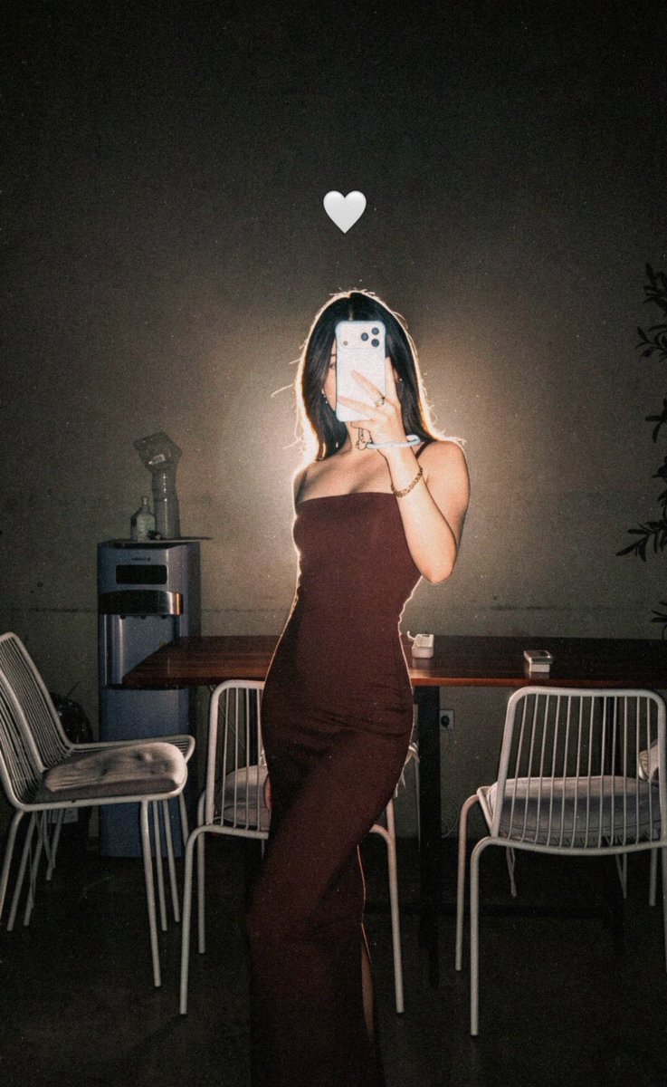 sohcahtoa27's tweet photo. Kira at a photoshoot today? We will be eating good this August! ♌️✨

Kira Balinger | #KiraBalinger https://t.co/niw4gmaBHx