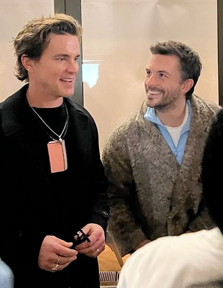 sugarNspiceATN's tweet photo. Good morning, lovelies! ☀️ Happy Friday! I'm wishing you all a day full of positivity 😊✨. Enjoy your day! ❤️
#MattBomer #Jonathanbailey https://t.co/Q8ksBQmEKR