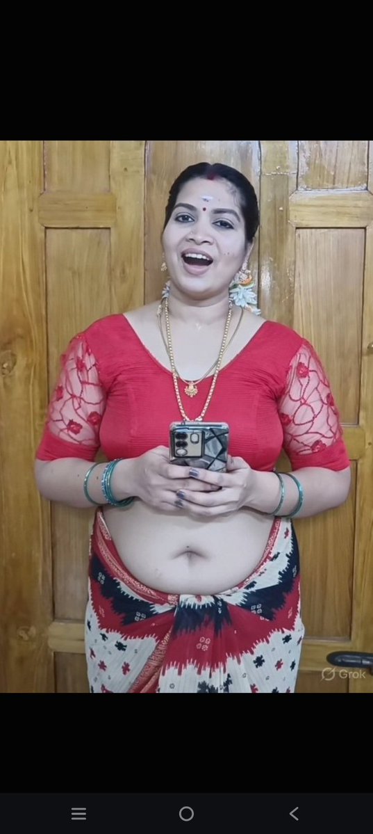 karth220873570's tweet photo. 😋uff enna aunty da😋
😙idupa nakki okkanum😙
🍼molaiya sappi paal kudikanum🍼 https://t.co/nqHwYJM5z9