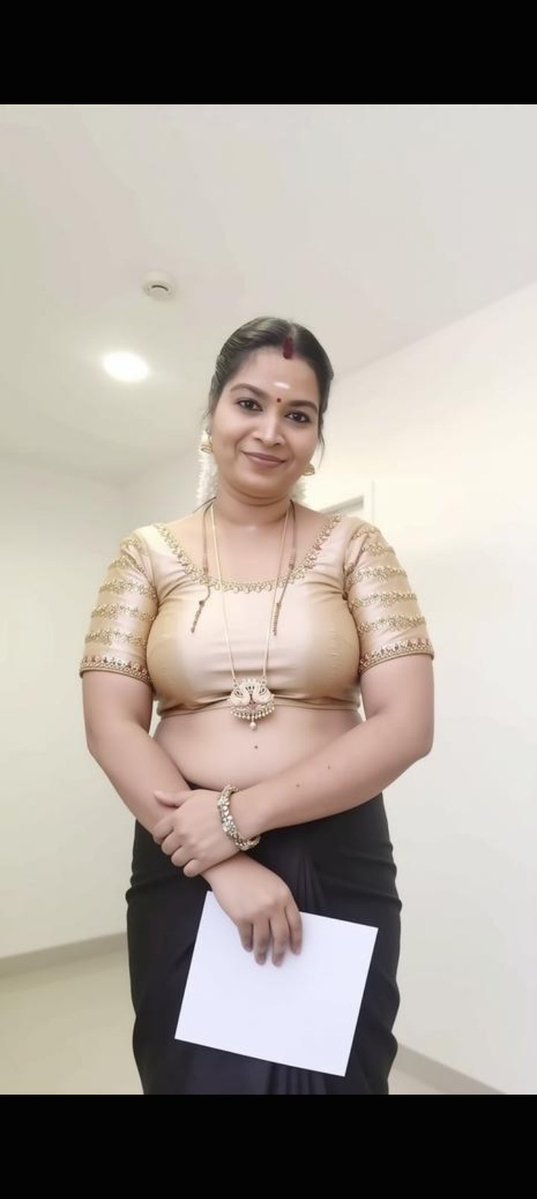 karth220873570's tweet photo. 😋uff enna aunty da😋
😙idupa nakki okkanum😙
🍼molaiya sappi paal kudikanum🍼 https://t.co/nqHwYJM5z9