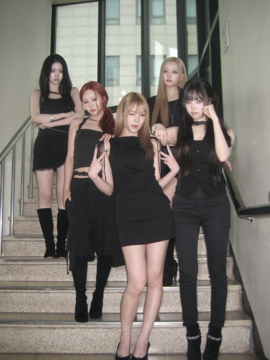 Keyveatz's tweet photo. 2026. 07. 31
KBS MUSIC BANK

#Keyveatz #키비츠
#OXY_GEN #SUCK_IT_UP
#AOMG
#MUSICBANK https://t.co/NvBo6FJZYo