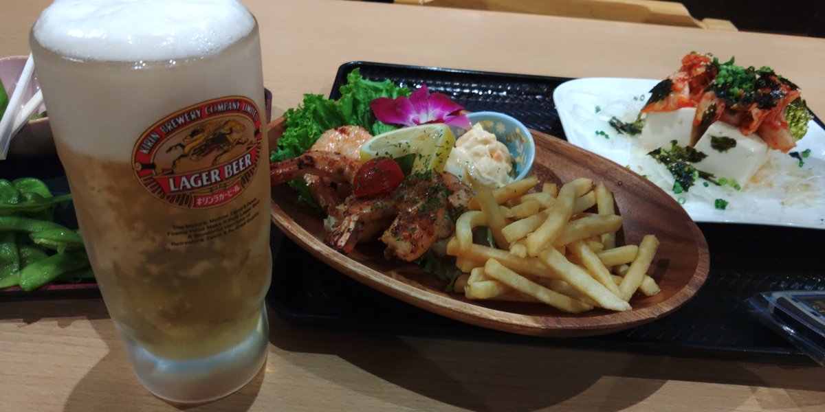 MITUDON's tweet photo. はい。　
弊社は明日から夏休みでございます。と言う訳で今年も超銭湯スタート。ハワイアンフェアとかのガーリックシュリンプぷりぷり。 https://t.co/qL7hlT5ej1