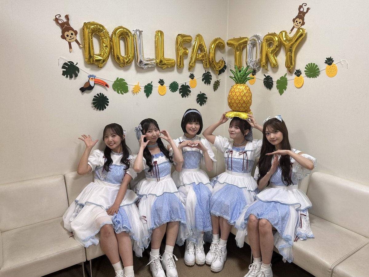 TIP_TIF_staff's tweet photo. #TIF2026 1日目
この後 19:25〜⏰
DOLL FACTORYでは... 
タイトル未定がパフォーマンス🌟
🎤登場前の姿をパシャリ📷

チケットはこちら
https://t.co/wErmNxA7Z0
TIF裏チャンネルにて配信チケット発売中!
https://t.co/kUvuSC4f3U

@MiteiTitle https://t.co/UZvg4wmt3N