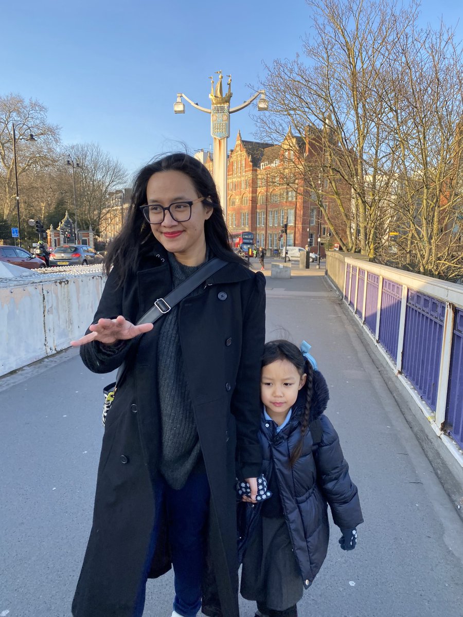 nabiylarisfa's tweet photo. Kalau disuruh flexing hal membanggakan dalam hidup, ranking paling tinggi jelas dipegang berhasil melewati masa-masa doktoral berdua Nara di London. 

Sampai sekarang masih sering kepikiran kok bisa ya… kok alhamdulillah terlewati juga ya… https://t.co/RK7b6mbSe6