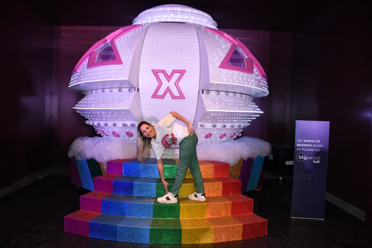 kelingnoatto's tweet photo. “Nessa nave iremos com você aonde for”
#xuxa #menotaitau #oultimovoodanave https://t.co/gfAZ5yvtlx