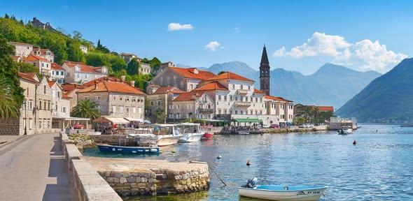 AlkhaldiShaman's tweet photo. Perast, Montenegro 😍 https://t.co/uwloAWhfDY