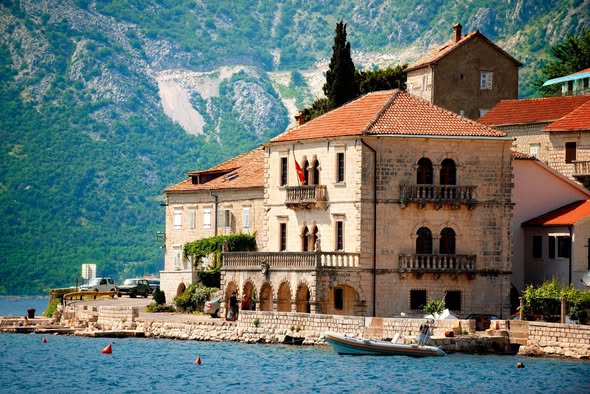 AlkhaldiShaman's tweet photo. Perast, Montenegro 😍 https://t.co/uwloAWhfDY