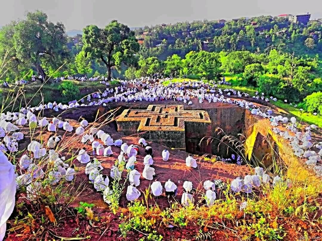 Exoticethiopian's tweet photo. UNPLUG THIS WEEKEND: Escape to the Earth-Carved Sacred World of Lalibela!
Ditch the routine weekend getaway and step into a 12th-century mystery carved directly into the earth! https://t.co/cyKOtcSYEB
#VisitEthiopia #WeekendEscape #WondersOfTheWorld #TravelBucketList https://t.co/CPoGwfdoTT