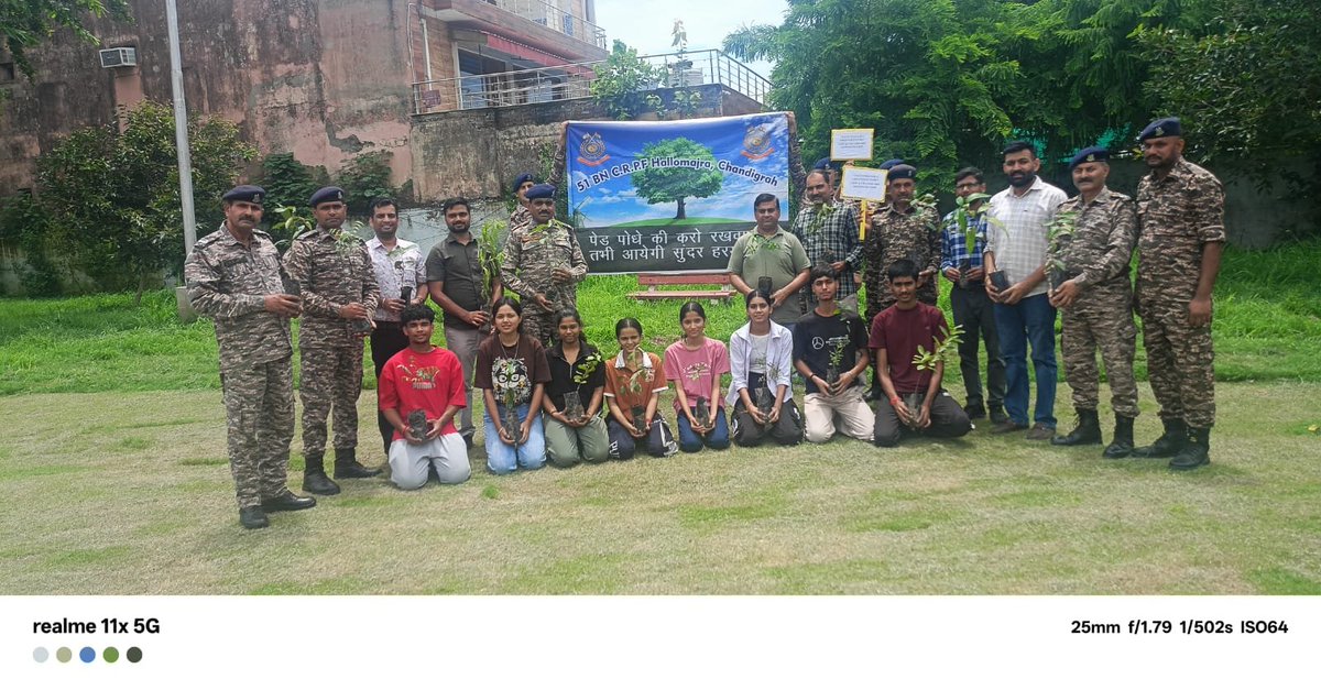 51Crpf's tweet photo. Today, a plantation drive was conducted by F/51 at two schools, Government Model Secondary School, Maloya, &amp; PM Shri Government Model Senior Secondary School, Sector-14 (West), with the cooperation of the school staff and students.
Green India
#Vanmahotsav#
#एक पेड़ मा के नाम🌳# https://t.co/fzjStxOzWo
