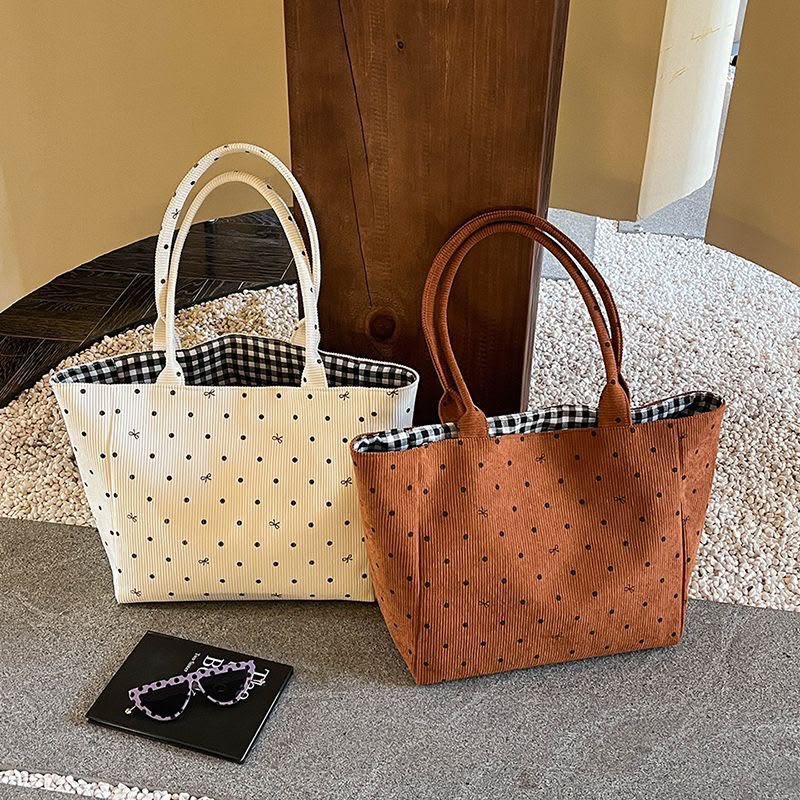 DeliTru_id's tweet photo. [BATCH 1🇨🇳] OPEN PRE ORDER CHINA 

Polkadot Totebag

💸 IDR 85.000 | DP 60.000 

kode barang: TAS-020
color : on pic
order : https://t.co/WvLw1tSaam

✈️air cargo 
✅bersih ina
📍bogor
 PO : 27 JULI - 9 AGUSTUS 2026

t. wts wtb taobao xianyu pdd jastip china murah tas totebag https://t.co/dc3TMLO761