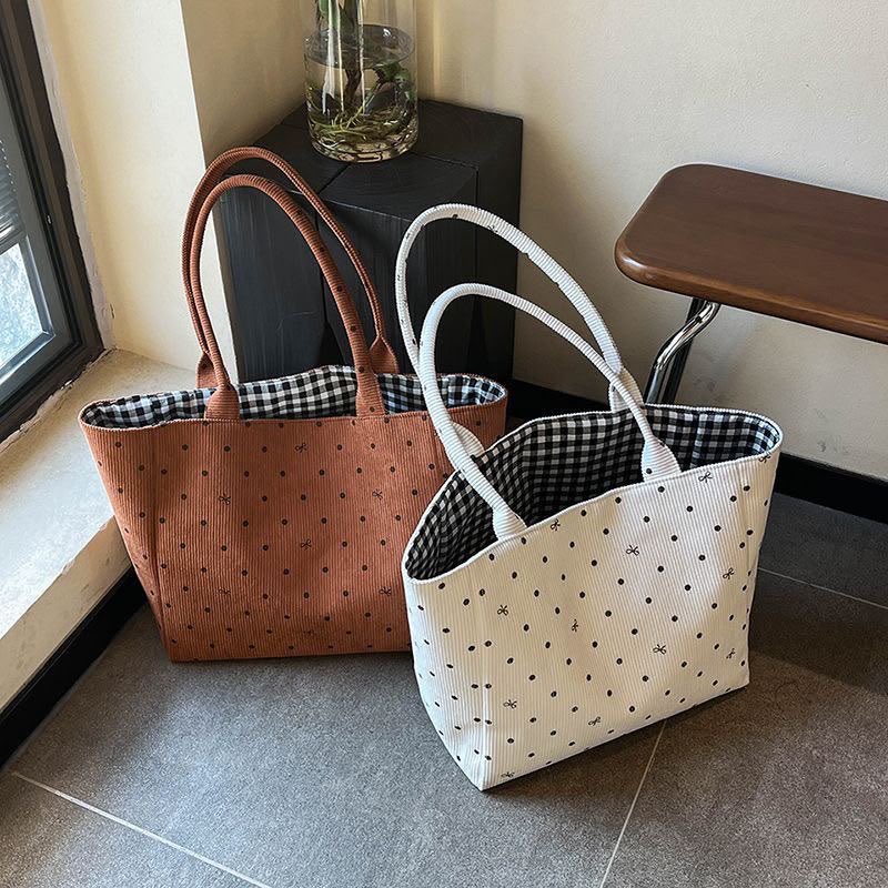 DeliTru_id's tweet photo. [BATCH 1🇨🇳] OPEN PRE ORDER CHINA 

Polkadot Totebag

💸 IDR 85.000 | DP 60.000 

kode barang: TAS-020
color : on pic
order : https://t.co/WvLw1tSaam

✈️air cargo 
✅bersih ina
📍bogor
 PO : 27 JULI - 9 AGUSTUS 2026

t. wts wtb taobao xianyu pdd jastip china murah tas totebag https://t.co/dc3TMLO761