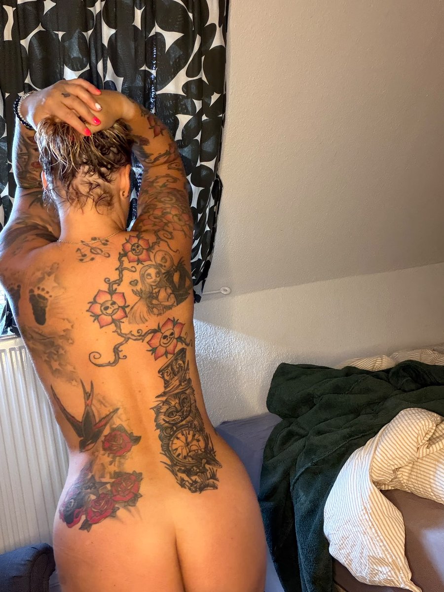 Miss_Harley_OF's tweet photo. I love to be naked 💋😮‍💨➡️🤍💙 
#nofilter #milf #adultmodel #of #onlyfans #wet https://t.co/kJqJaXTd2V