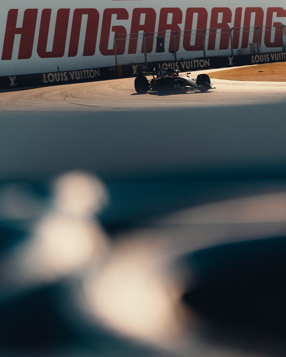 ScuderiaFerrari's tweet photo. 1 week ago today 🔙 https://t.co/eIhjPrHqHp