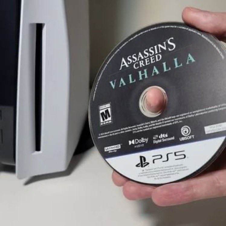 Kulturlesite_'s tweet photo. 🚨🎮 MAUVAISE NOUVELLE 

PLAYSTATION refuse de revenir sur sa DÉCISION de supprimer les jeux en version PHYSIQUE !! ❌

« Nous y avons consacré beaucoup de réflexion et de temps. Nous avons examiné la question avec prudence et nous sommes arrivés à cette conclusion » https://t.co/F6bBxzrcoH
