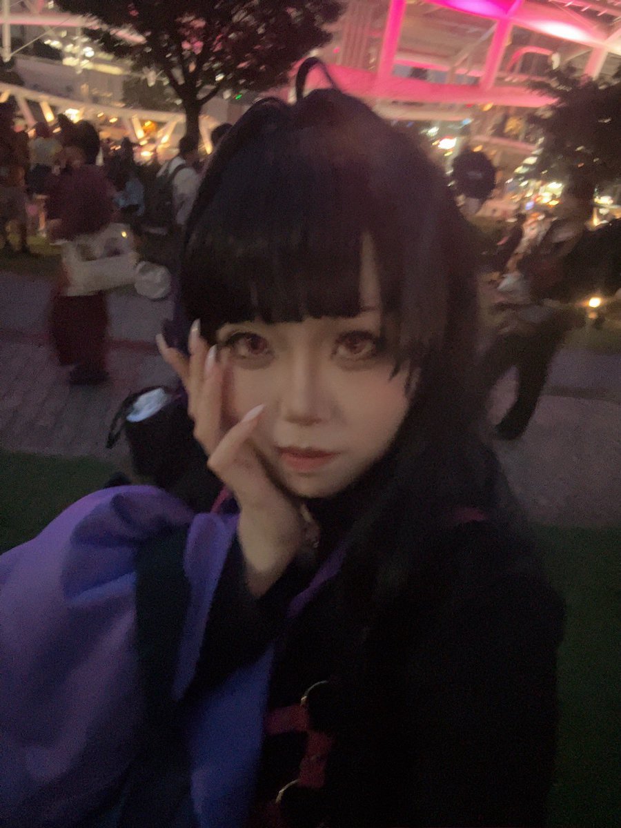 AZIFURAI92's tweet photo. 外の色がおファビュラスです🦋✨️✨️ https://t.co/YjrkCstm8e
