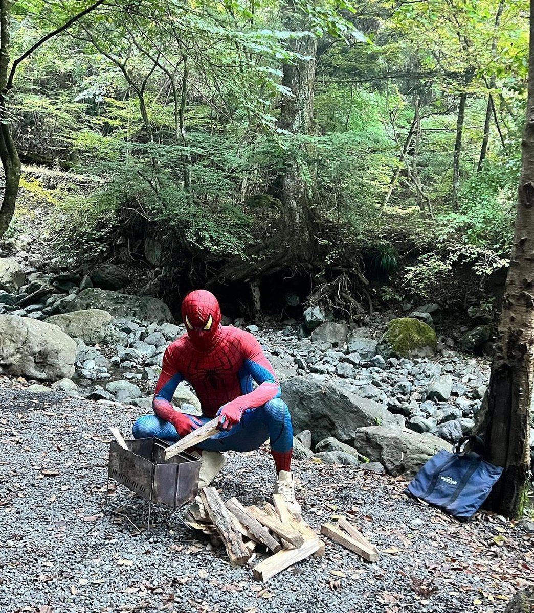 lotus_t's tweet photo. 本日よりスパイダーマン公開です
朝イチで見に行って、午後から毎年恒例の西湖キャンプ予定が発熱

俺が何したってゆーんだ💢

みなさま夏風邪にはお気をつけて😷 https://t.co/yAHZld4RU7