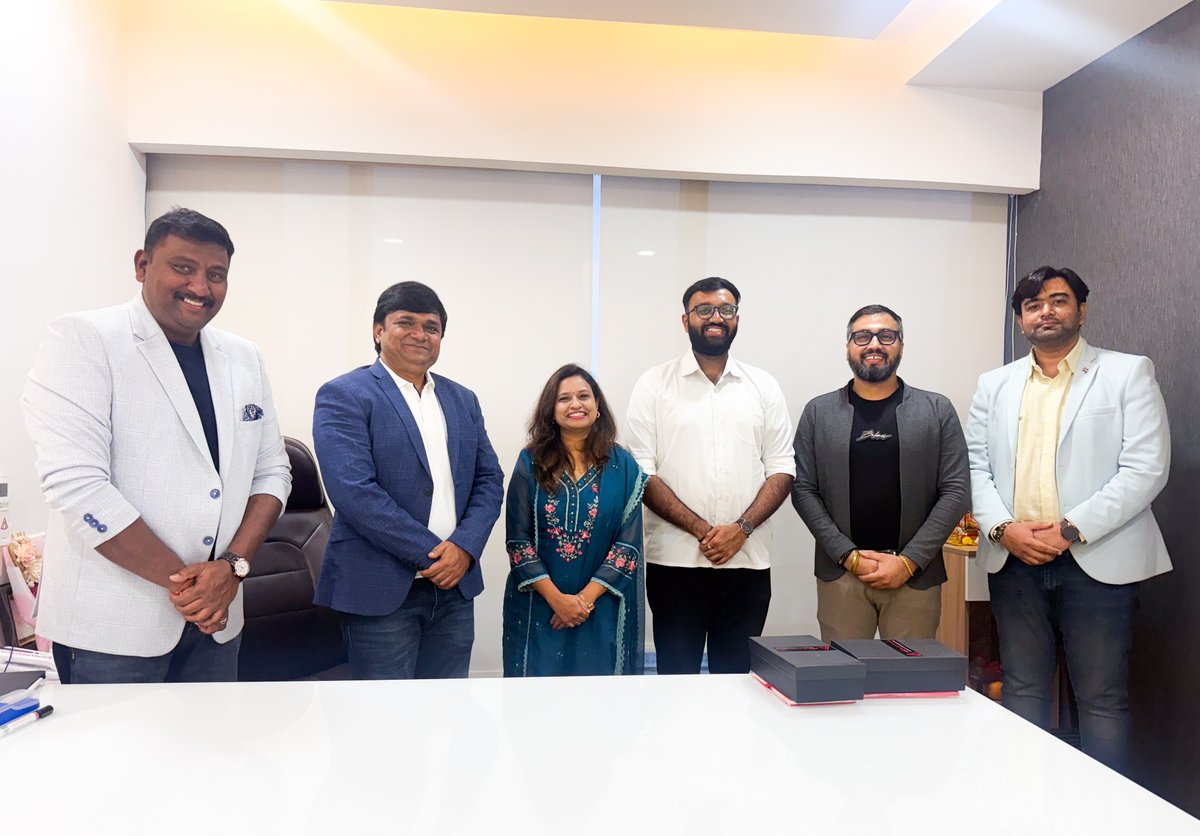 MSTBlockchain's tweet photo. A pleasure to welcome the leadership team from the Department of Technology, Savitribai Phule Pune University (SPPU), to the MST Blockchain office.

Mr. Pramod Borate, Chairman, CEO & Founder Director of Masterstroke Technosoft, along with Dr. Venu Sable and Samyak Sable, discussed collaboration opportunities across Blockchain, AI & Quantum Computing.

Together, we look forward to creating impactful opportunities for students, researchers, startups, and the next generation of technology.

#MSTBlockchain #SPPU #Blockchain #Web3 #Innovation