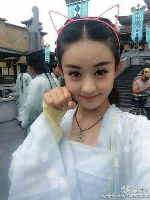 mokcaicai's tweet photo. 너무 연희공략 얘기만 하나
아기 여자나오는 화천골하자 https://t.co/VFg1K3BihC