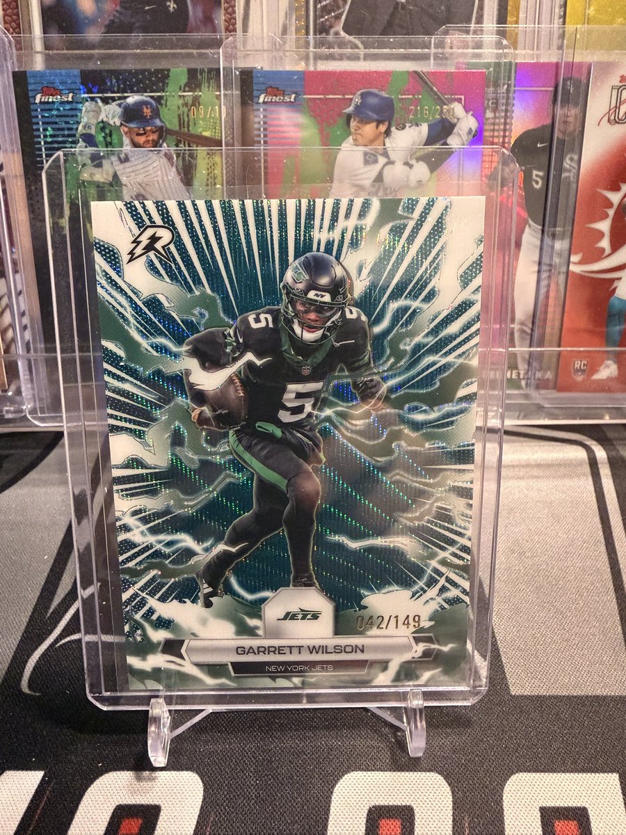 CammoCards's tweet photo. @footballcardfun These definitely look sharp. The Matthew Golden White Surge /125 looks awesome with the white uni. https://t.co/DQ1g5UiBKv