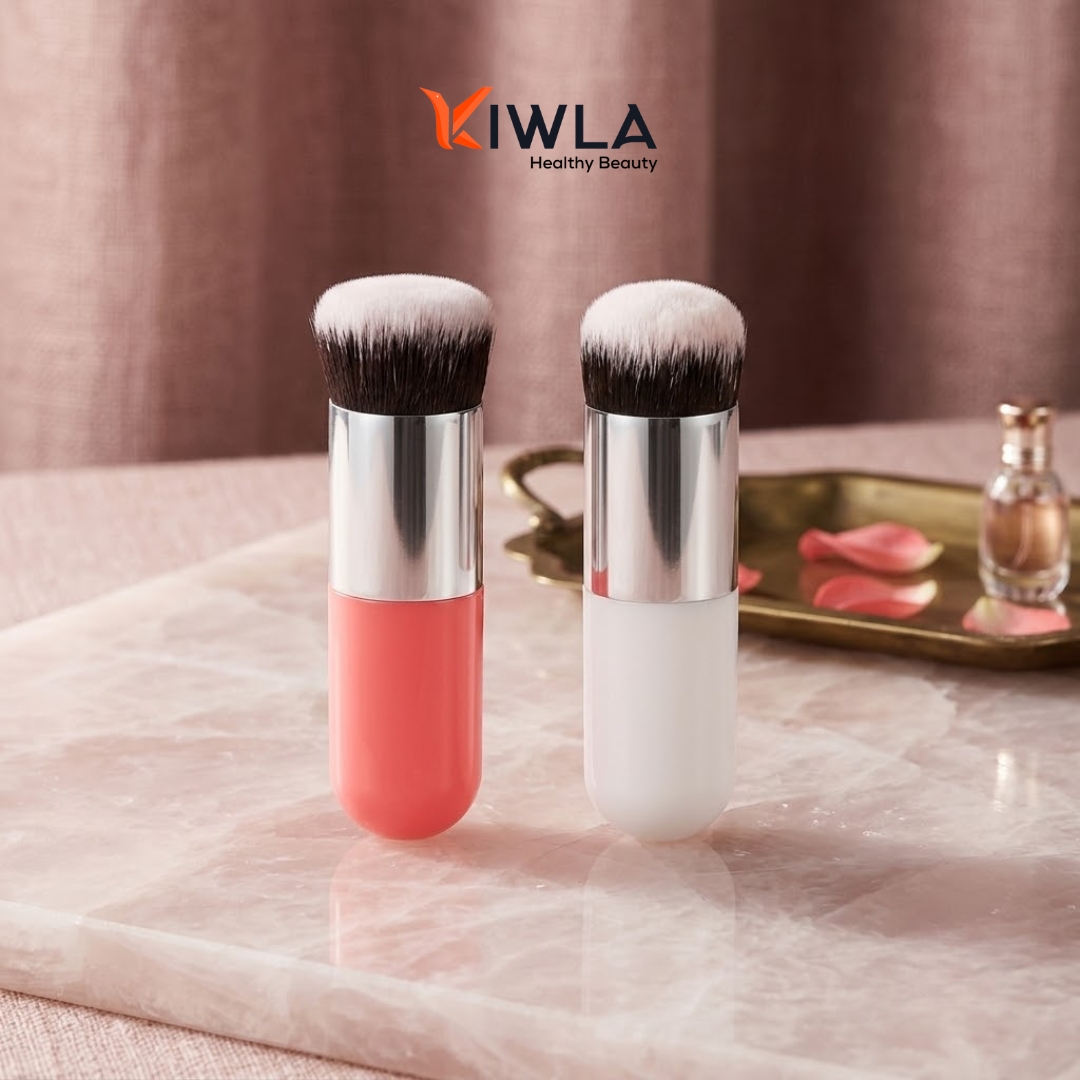 thekiwla's tweet photo. Upgrade your beauty routine with this 2-piece makeup blending brush set. ✨ 

Soft brushes. Smooth finish. Beautiful results every time. 💖 

#FoundationBrush #PowderBrush #healthybeauty @thekiwla 

https://t.co/o9jCoF4ZKp https://t.co/tgSrPX40FP