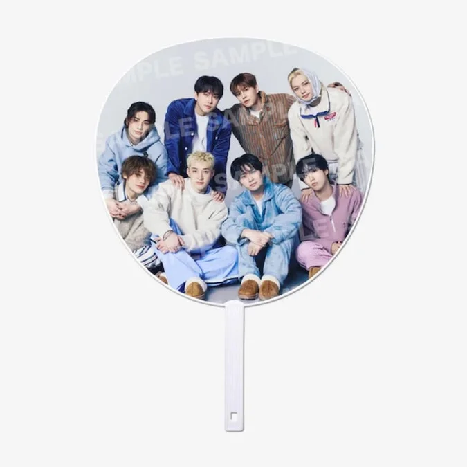 iPurple_EU's tweet photo. Stray Kids 'Run It' Japan merch  is now available and it looks amazing ✨

🔗https://t.co/pbqcD4fydv https://t.co/kCYq2Hm9jB