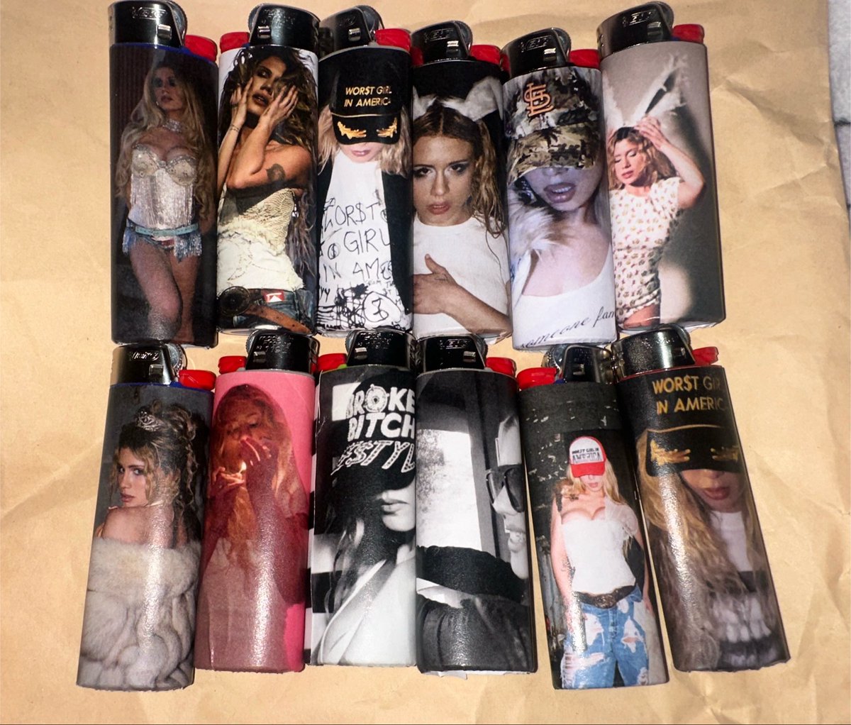 sidneyfrommelb's tweet photo. This was why 😭 I make lighters for my friends when there’s an event or whatever https://t.co/cGQ5Qt9sXa