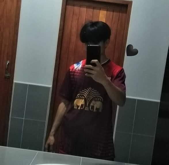 MaxBoy611896's tweet photo. บอกผมไม่มีค่า เคยลองสักท่ากับผมยังง
#กาญจนบุรี https://t.co/rVOfiWanj7