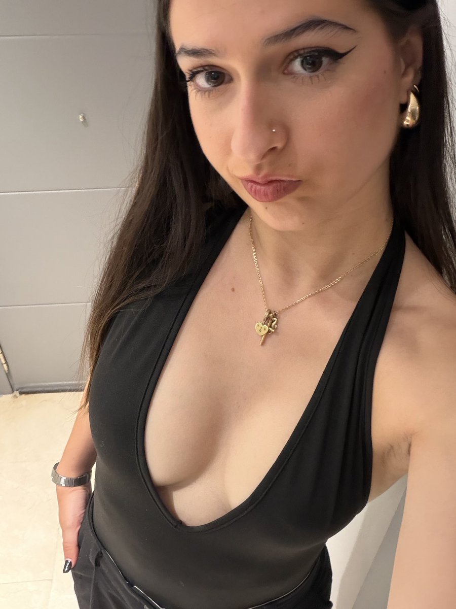 pmr12__'s tweet photo. haciéndome un poco la guapa https://t.co/wUBAoo5xO9